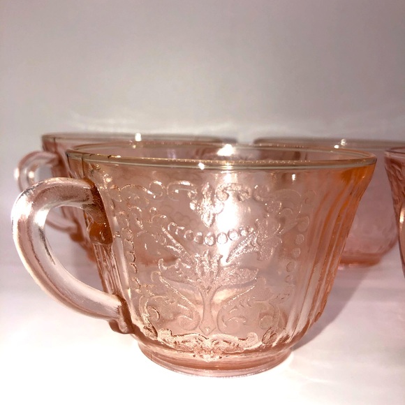 Vintage Pink Depression Glass Ornate Pattern Mugs Cups Set Of 4 - Picture 1 of 6